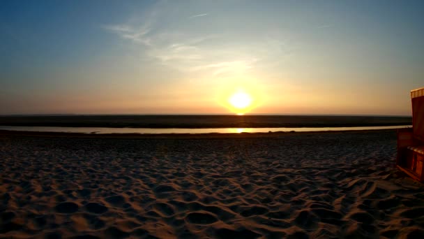 Langeoog Adasının Kıyısında Güzel Bir Günbatımının Zamanı — Stok video