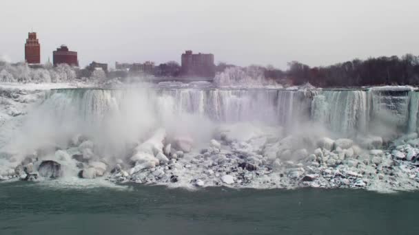 Fronta Statické Záběry Amerických Niagarských Vodopádů Pořízené Kanadské Strany Nejchladnější — Stock video