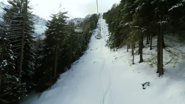 Cable Way Teleférico Teleférico Cabines Gôndola Inverno Nevado Montanhas Fundo — Vídeo de Stock