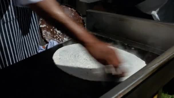 Šéfkuchař Rishis Glasgow Dělá Dosa Velké Pánvi Glasgow Mela — Stock video