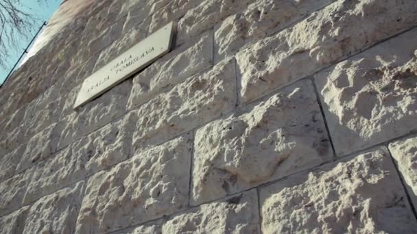 Kalksteen Bakstenen Onder Felle Zon Langzame Beweging Zadar Stad Kroatië — Stockvideo