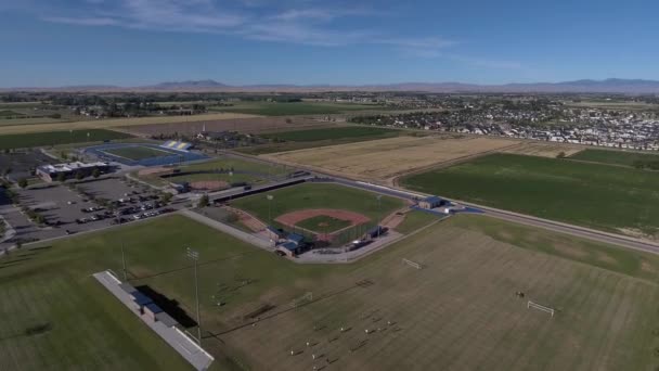 Timelapse Widok Lotu Ptaka Mecz Baseballa Gracze Rozgrzewający Się Boisku — Wideo stockowe