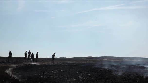 Reino Unido Junio 2018 Helicóptero Pasa Por Encima Mientras Los — Vídeo de stock