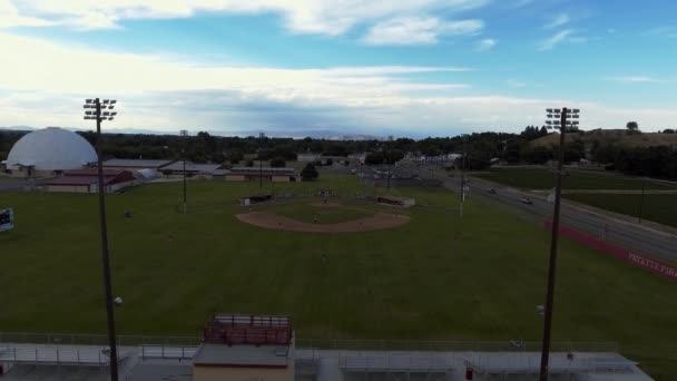 Juego Béisbol Payette Idaho Video Tomado Por Drone Timelapsed — Vídeo de stock