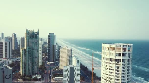 Flygbilder Surfare Paradise Och Omgivande Stränder Byggnader Och Kanaler Queensland — Stockvideo