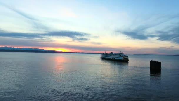 Ferry Del Estado Washington Llega Edmonds Muelle Del Ferry Washington — Vídeos de Stock