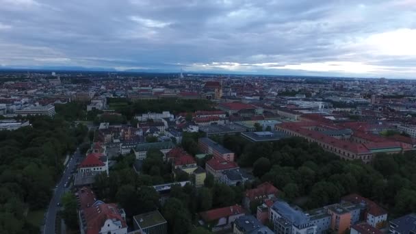 Napkelte Drón Felvételek Münchenről — Stock videók