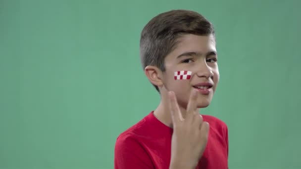 Dzieciak Świętujący Zwycięstwo Chorwacji Croma Key Jako Tłem — Wideo stockowe
