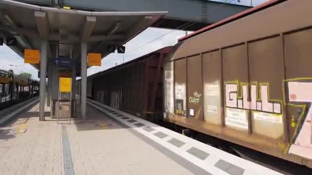 Tren Carga Que Pasa Por Estación Alemania — Vídeos de Stock