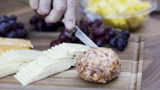 Queijo Com Fruto Close — Vídeo de Stock