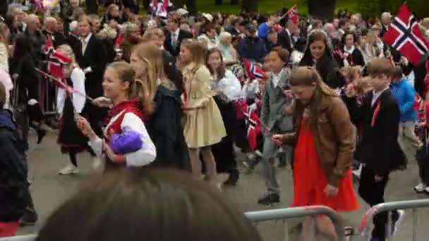 Norway National Day Beautiful Procession Traditional Dress Happy Joyful Norwegians — Stock Video