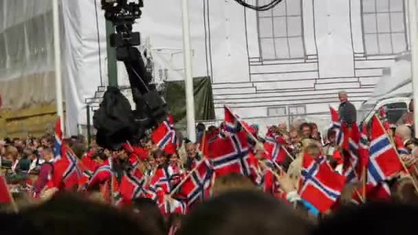 Fête Nationale Norvège Belle Procession Robe Traditionnelle Heureux Joyeux Norvégiens — Video