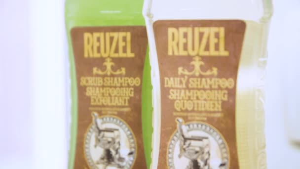 Articles Barbier Shampooing — Video