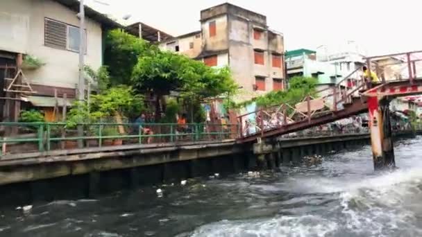 Bangkoks Strand Från Smutsig Kanal — Stockvideo