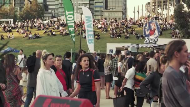 Толпа Людей Ночных Рынках Лапши Мельбурне Замедленной Съемке — стоковое видео
