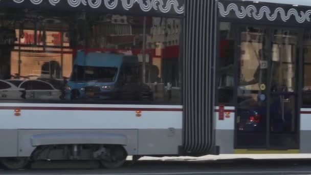 モスクワでのロシアの2018ワールドカップの間に撮影されたロシアのバス — ストック動画