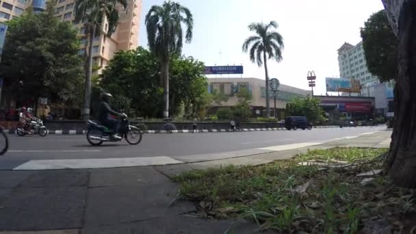 Zajęty Ruch Ruchu Timelapse Wokół Indonezji — Wideo stockowe