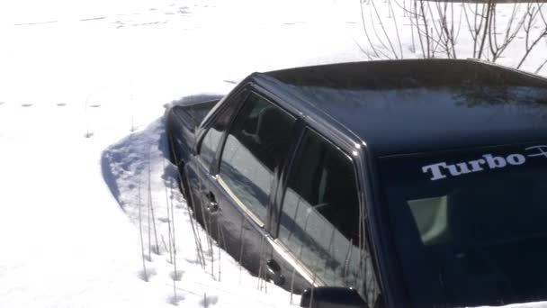Samochód Zostawiony Śniegu — Wideo stockowe