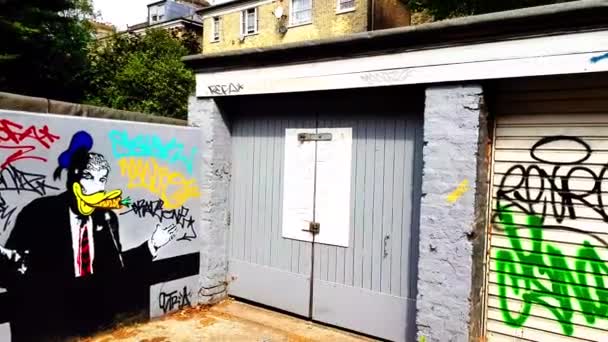 Stabilimento Sparato Nella West London Road Sotto A40 Graffiti — Video Stock