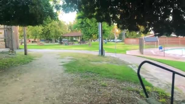 Roll Heasley Park Área Suburbana Norte Pasadena — Vídeos de Stock