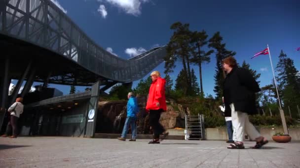 Holmenkollens Skidhopp Sommaren Vacker Utsikt Norges Mest Besökta Turistattraktion — Stockvideo