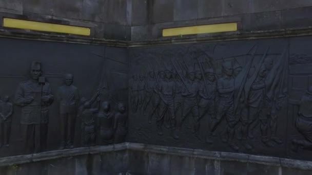 Tallado Héroes Indonesios Pared Del Museo Ofensivo General Del Marzo — Vídeos de Stock