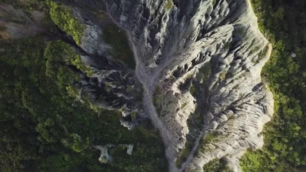 Putangirua Pinnacles Yeni Zelanda Nın Popüler Yürüyüş Film Alanlarından Aşağı — Stok video
