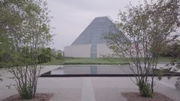 Low Level Shot Aga Khan Courtyard — Stock Video