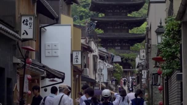 Personas Observando Edificios Templos Kyoto Japón — Vídeos de Stock