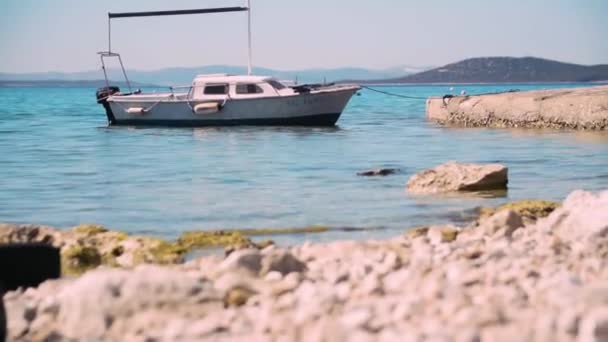 Motorboat Croatia Tied Stone Pier Sunny Afternoon Slowmo — Stock Video