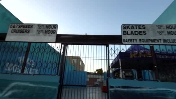 Panning Shot Bike Shop Venice California — Stock video