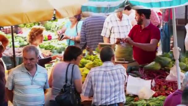 Egészséges Mezőgazdasági Termelők Gyümölcs Zöldségpiac — Stock videók