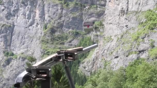 Teleférico Acercándose Cámara Procedente Del Restaurante Giratorio 007 Schilthorn Suiza — Vídeo de stock