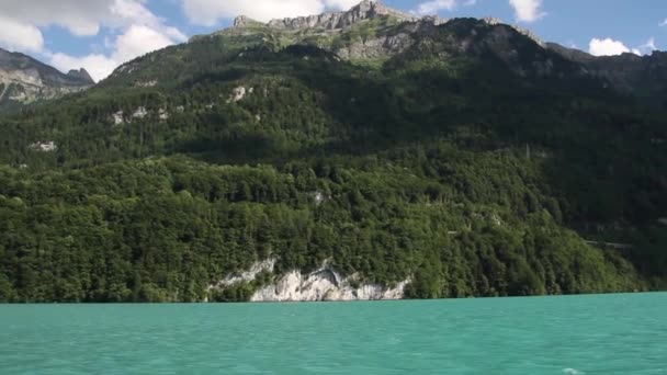 Tournage Des Montagnes Filmé Depuis Bateau Sur Lac Thunersee Suisse — Video