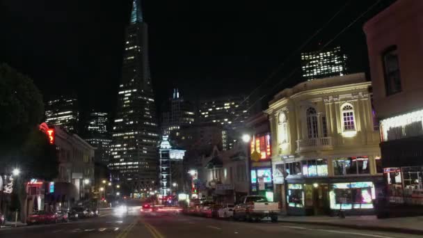 Zeitraffer Des Verkehrs Mit Transamerica Tower San Francisco California — Stockvideo