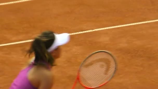 Jogadoras Tênis Feminino Jogam Duro Torneio Clay Court Dia Verão — Vídeo de Stock