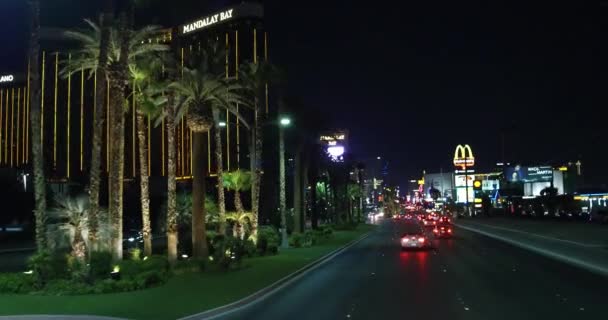 Las Vegas Strip Nacht Beelden Rijden Door Strip — Stockvideo