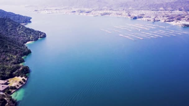 広島湾の空中風景と宮島の牡蠣養殖場 日本の春 — ストック動画