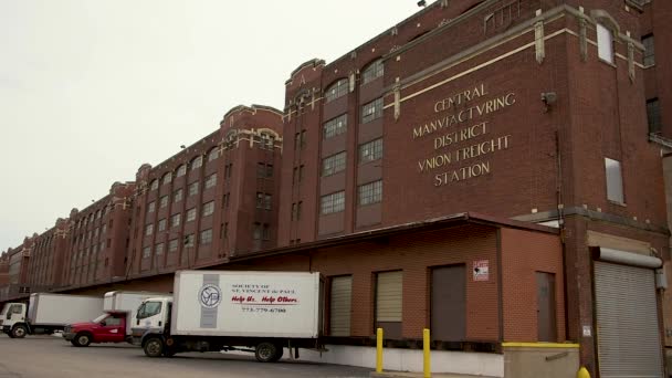 シカゴの南側の工業地区 製造工場 荷役ドック 放棄されたロット および一般的な通りの景色 — ストック動画