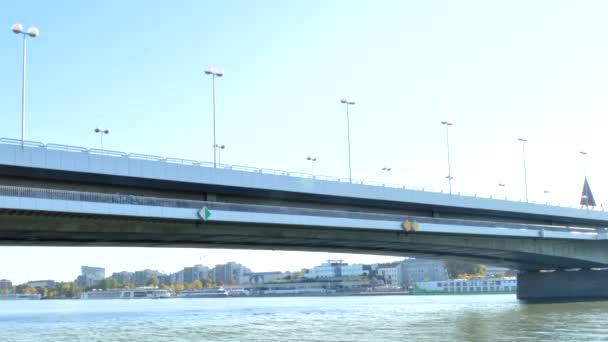 Zeitraffer Der Reichsbrücke Wien Österreich Tagsüber — Stockvideo