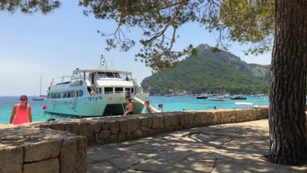 Boat Sea People Beach Nice Sunny Hot Summer Day — Stock Video