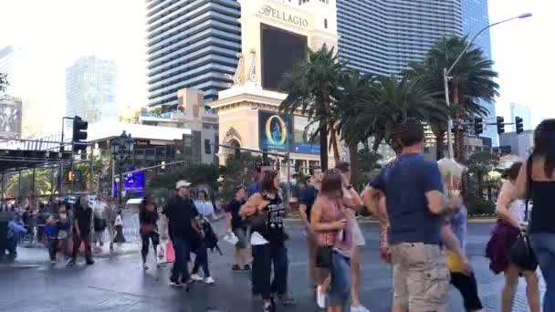 Las Vegas Strip Time Lapso Pessoas Andando Tráfego — Vídeo de Stock