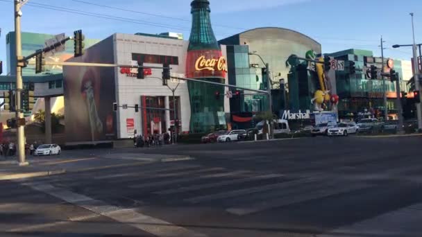 Las Vegas Strip Tijd Verstrijken Van Mensen Die Het Kruis — Stockvideo