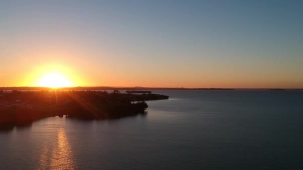 Incrível Tiro Crescente Drone Pôr Sol Laranja Insano — Vídeo de Stock