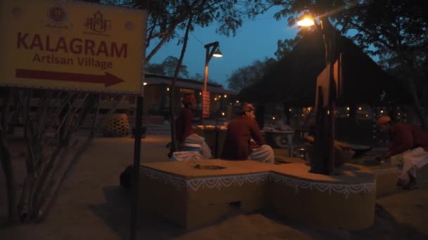 Koki Tradisional Rajasthani Menyiapkan Makanan Lezat Jalanan Jaipur Pindah Shot — Stok Video