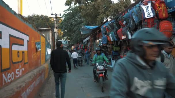 Localite Walking Local Market Dehradun Uttarakhand India Editorial Slow Motion — Stock Video