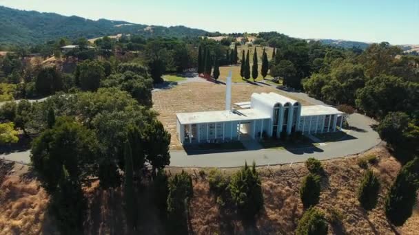 Oakmont Memorial Park Cemetery Drone Flight Fall — Stockvideo