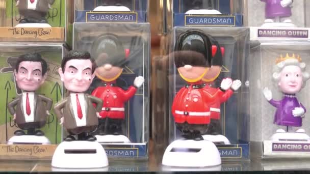 Londres Royaume Uni Juillet 2018 Figurine Dansante Souvenirs Reine Bean — Video