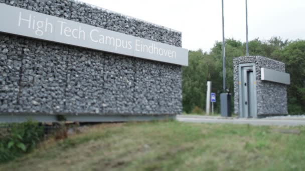 Πύλη Εισόδου Της Πανεπιστημιούπολης Υψηλής Τεχνολογίας Στο Αϊντχόφεν Μπρέινπορτ Noord — Αρχείο Βίντεο