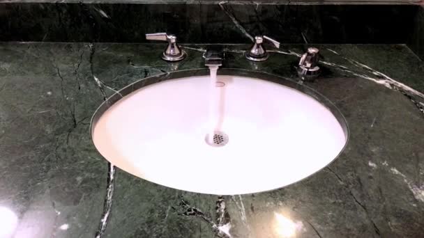 Littlefield Building Bathroom Sink Water Running Austin — Stock Video